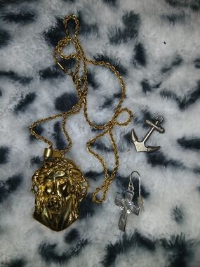 Gold-Tone Jesus Head Pendant Necklace - Men Accessories